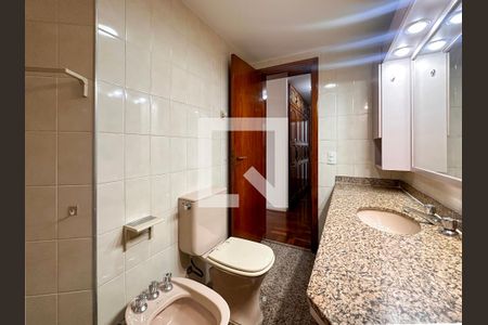 Apartamento para alugar com 163m², 4 quartos e 3 vagasBanheiro da Suíte 1