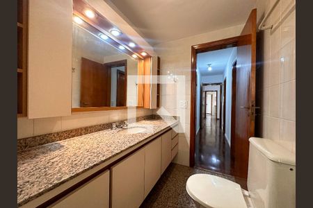 Apartamento para alugar com 163m², 4 quartos e 3 vagasBanheiro Social