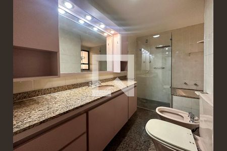 Apartamento para alugar com 163m², 4 quartos e 3 vagasBanheiro da Suíte 1