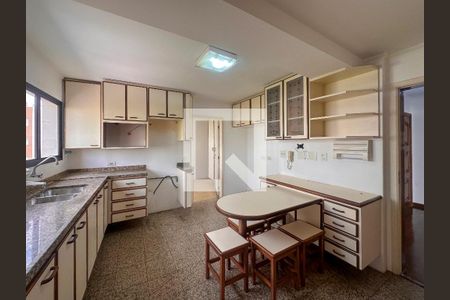 Apartamento para alugar com 163m², 4 quartos e 3 vagasCozinha