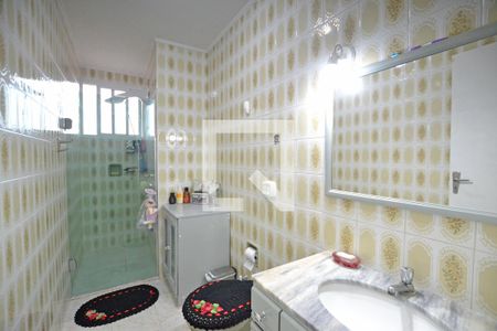 Banheiro de apartamento à venda com 1 quarto, 53m² em Santa Tereza, Porto Alegre