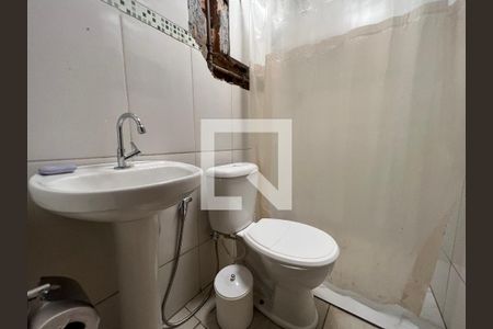 Banheiro de casa à venda com 2 quartos, 60m² em Nascentes Imperiais, Contagem