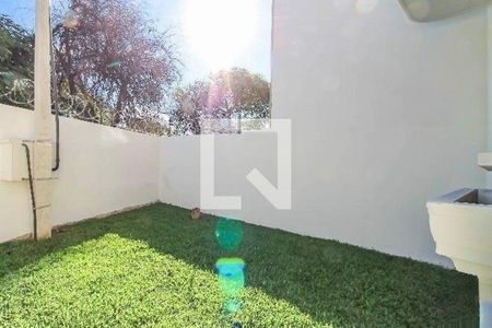 Casa à venda com 2 quartos, 130m² em Santa Cecília, Porto Alegre