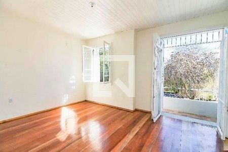 Casa à venda com 2 quartos, 130m² em Santa Cecília, Porto Alegre