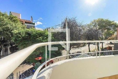 Casa à venda com 2 quartos, 130m² em Santa Cecília, Porto Alegre