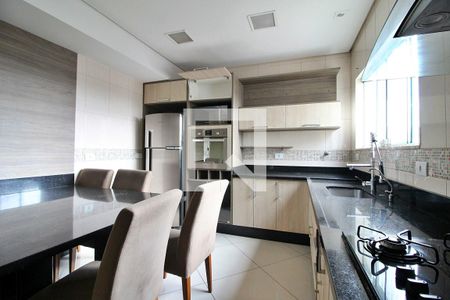 Apartamento para alugar com 109m², 2 quartos e 2 vagasCozinha