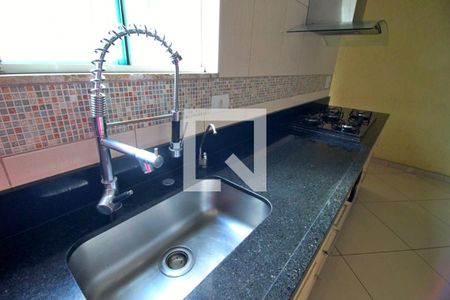 Apartamento para alugar com 109m², 2 quartos e 2 vagasCozinha