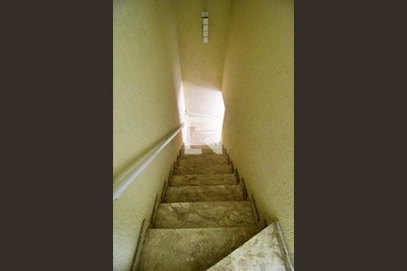 Apartamento para alugar com 109m², 2 quartos e 2 vagasEscada