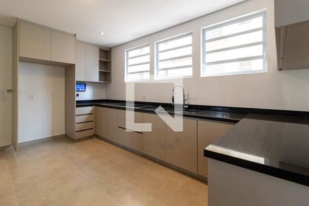 Apartamento à venda com 209m², 4 quartos e 2 vagasCozinha