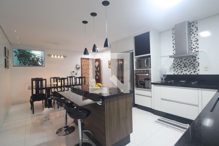 Casa à venda com 238m², 3 quartos e 3 vagasCozinha