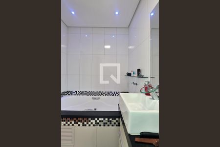 Casa à venda com 238m², 3 quartos e 3 vagasSuíte 3 - Banheiro