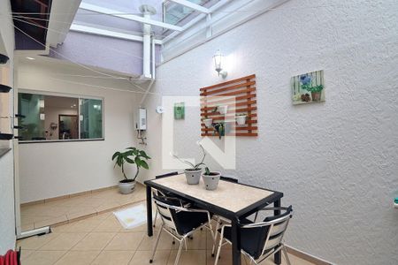 Casa à venda com 238m², 3 quartos e 3 vagasQuintal