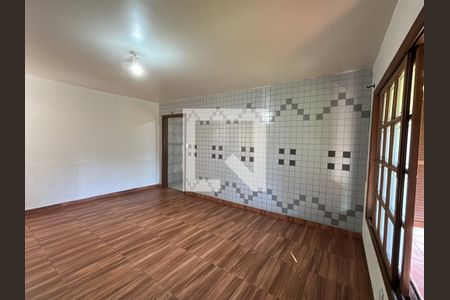 Sala de TV de casa à venda com 5 quartos, 300m² em Harmonia, Canoas