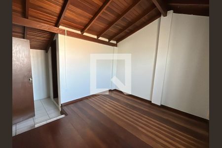 Casa à venda com 300m², 5 quartos e 1 vaga Casa à venda com 300m², 5 quartos e 1 vagaSuíte 3