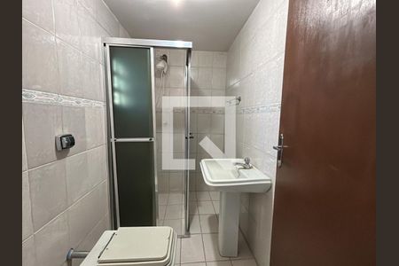 Casa à venda com 300m², 5 quartos e 1 vaga Casa à venda com 300m², 5 quartos e 1 vagaBanheiro da Suíte 3