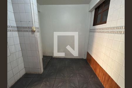 Casa à venda com 300m², 5 quartos e 1 vaga Casa à venda com 300m², 5 quartos e 1 vagaÁrea de Serviço