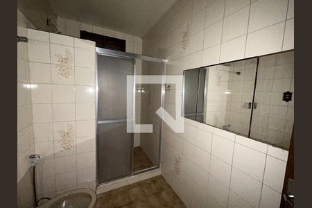 Casa à venda com 300m², 5 quartos e 1 vaga Casa à venda com 300m², 5 quartos e 1 vagaBanheiro da Suíte 1