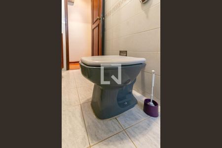 Apartamento à venda com 186m², 4 quartos e 2 vagas Apartamento à venda com 186m², 4 quartos e 2 vagasBanheiro Social