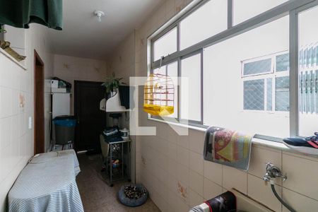 Apartamento à venda com 186m², 4 quartos e 2 vagas Apartamento à venda com 186m², 4 quartos e 2 vagasCozinha e Área de Serviço