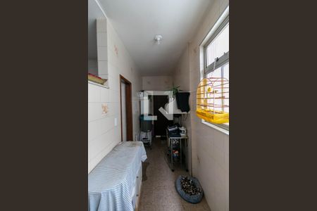 Apartamento à venda com 186m², 4 quartos e 2 vagas Apartamento à venda com 186m², 4 quartos e 2 vagasCozinha e Área de Serviço
