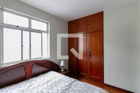 Apartamento à venda com 186m², 4 quartos e 2 vagas Apartamento à venda com 186m², 4 quartos e 2 vagasQuarto Suíte