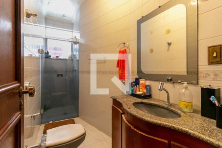 Apartamento à venda com 186m², 4 quartos e 2 vagas Apartamento à venda com 186m², 4 quartos e 2 vagasBanheiro Social