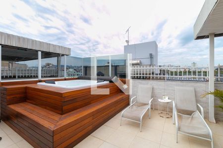 Apartamento à venda com 186m², 4 quartos e 2 vagas Apartamento à venda com 186m², 4 quartos e 2 vagasCobertura