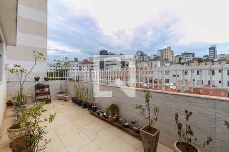 Apartamento à venda com 186m², 4 quartos e 2 vagas Apartamento à venda com 186m², 4 quartos e 2 vagasCobertura