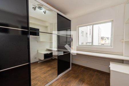 Quarto 1 de apartamento para alugar com 2 quartos, 60m² em Vista Alegre, Curitiba