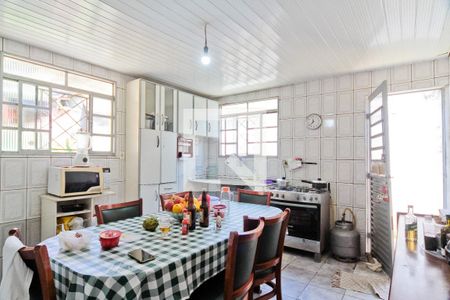 Casa à venda com 250m², 3 quartos e 2 vagasCozinha