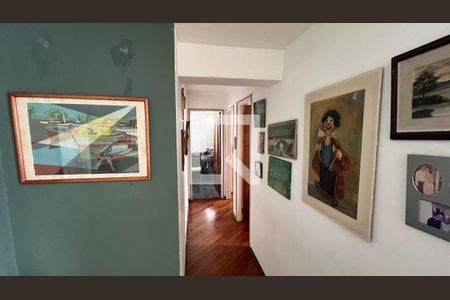 Apartamento à venda com 100m², 2 quartos e 2 vagasCorredor