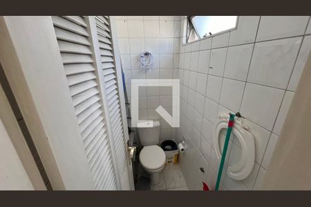 Apartamento à venda com 100m², 2 quartos e 2 vagasBanheiro de serviço
