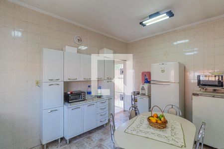 Casa à venda com 370m², 2 quartos e 3 vagas Casa à venda com 370m², 2 quartos e 3 vagasCozinha