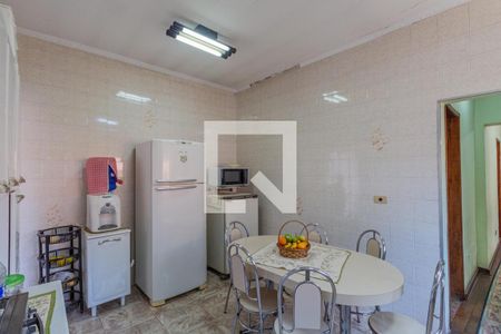 Casa à venda com 370m², 2 quartos e 3 vagas Casa à venda com 370m², 2 quartos e 3 vagasCozinha