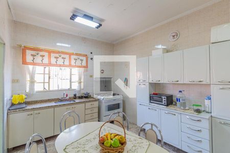 Casa à venda com 370m², 2 quartos e 3 vagas Casa à venda com 370m², 2 quartos e 3 vagasCozinha