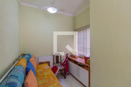 Casa à venda com 370m², 2 quartos e 3 vagas Casa à venda com 370m², 2 quartos e 3 vagasQuarto de Serviço