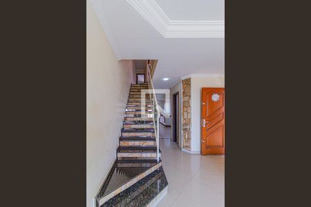 Escada de casa à venda com 3 quartos, 180m² em Jaguaribe, Osasco