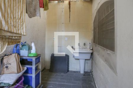 Casa à venda com 220m², 3 quartos e sem vagaÁrea de Serviço