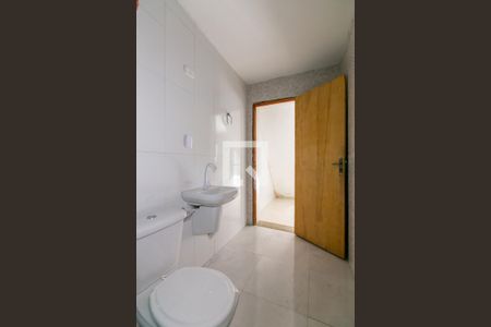 Casa para alugar com 120m², 3 quartos e 1 vaga Casa para alugar com 120m², 3 quartos e 1 vagaBanheiro Social