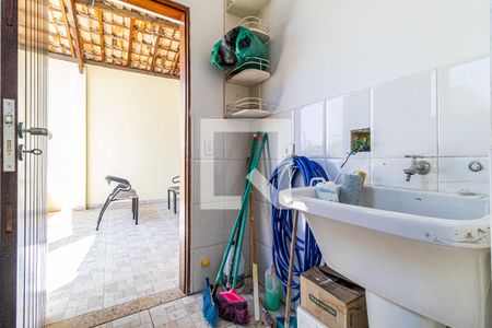 Casa à venda com 130m², 1 quarto e sem vagaLavanderia