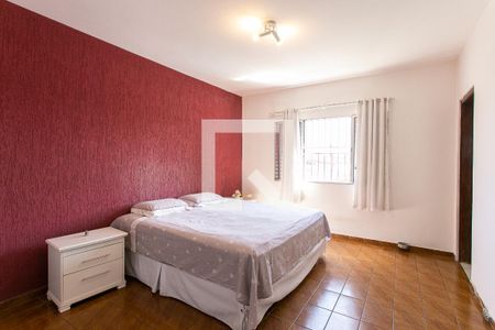 Casa à venda com 180m², 3 quartos e 3 vagasSuíte