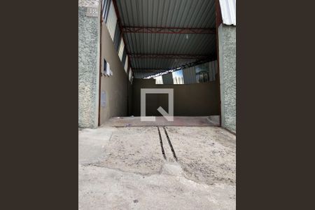 Casa à venda com 205m², 3 quartos e 2 vagas Casa à venda com 205m², 3 quartos e 2 vagasGalpão