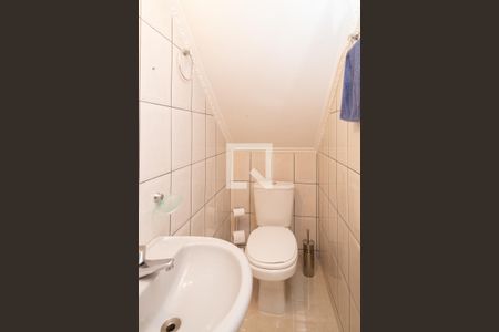 Casa à venda com 205m², 3 quartos e 2 vagas Casa à venda com 205m², 3 quartos e 2 vagasLavabo