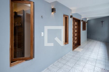 Casa à venda com 205m², 3 quartos e 2 vagas Casa à venda com 205m², 3 quartos e 2 vagasQuintal