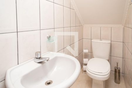 Casa à venda com 205m², 3 quartos e 2 vagas Casa à venda com 205m², 3 quartos e 2 vagasLavabo