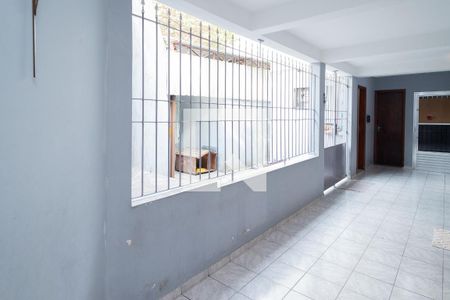 Casa à venda com 205m², 3 quartos e 2 vagas Casa à venda com 205m², 3 quartos e 2 vagasQuintal