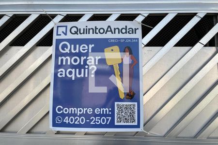 Casa à venda com 205m², 3 quartos e 2 vagas Casa à venda com 205m², 3 quartos e 2 vagasFachada