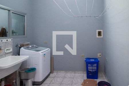 Casa à venda com 205m², 3 quartos e 2 vagas Casa à venda com 205m², 3 quartos e 2 vagasÁrea de Serviço