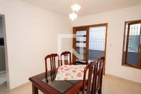 Casa à venda com 205m², 3 quartos e 2 vagas Casa à venda com 205m², 3 quartos e 2 vagasSala de Jantar