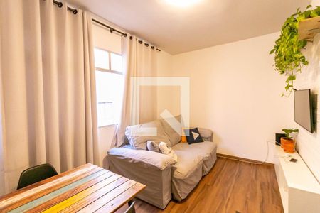 Sala de apartamento à venda com 3 quartos, 68m² em Calafate, Belo Horizonte
